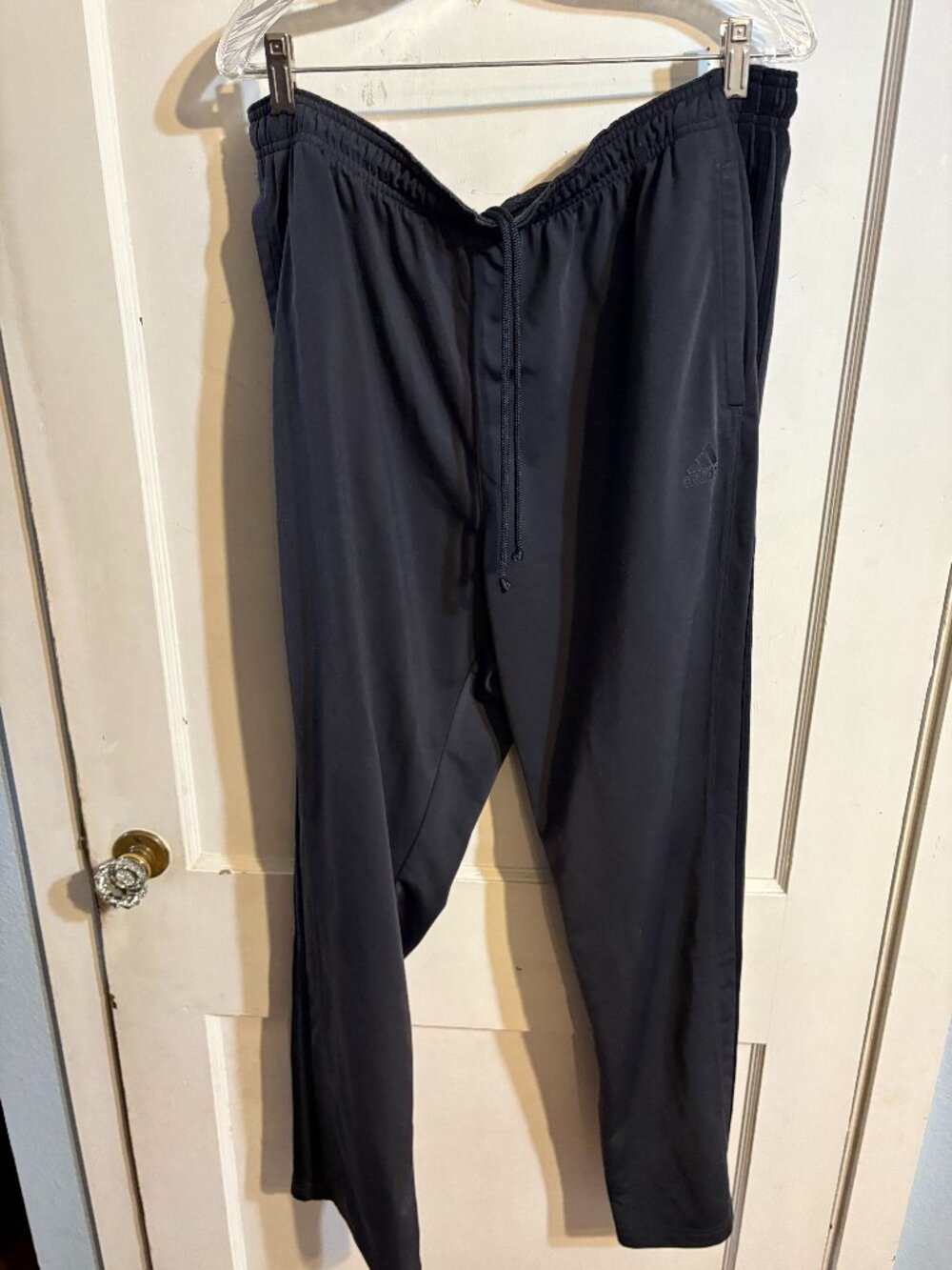 Adidas Men’s Size 2XL Black Lightweight Straight Legged Athletic Pants